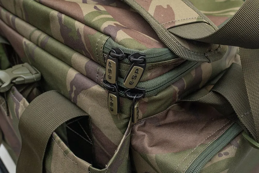 esp-camo-35l-compact-carryall-carp-luggage-willy-worms-986.webp
